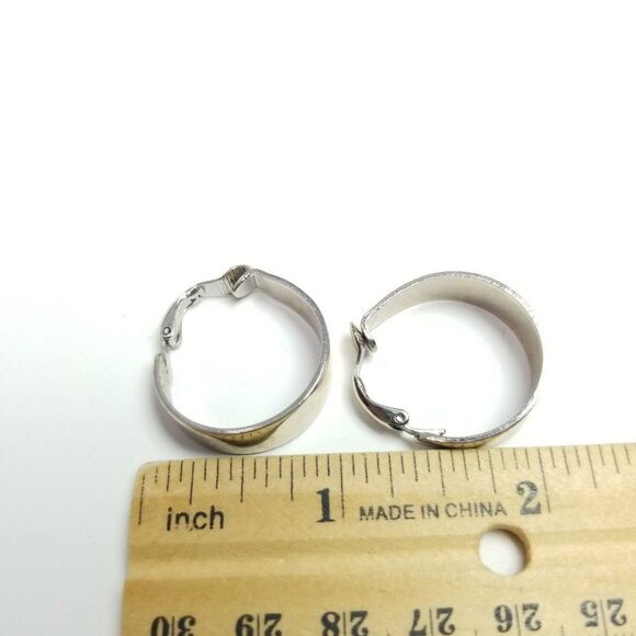Vintage Wide Hoop Clip On Earrings, Classic Polished Metal Design, Retro Estate - Picture 3 of 6